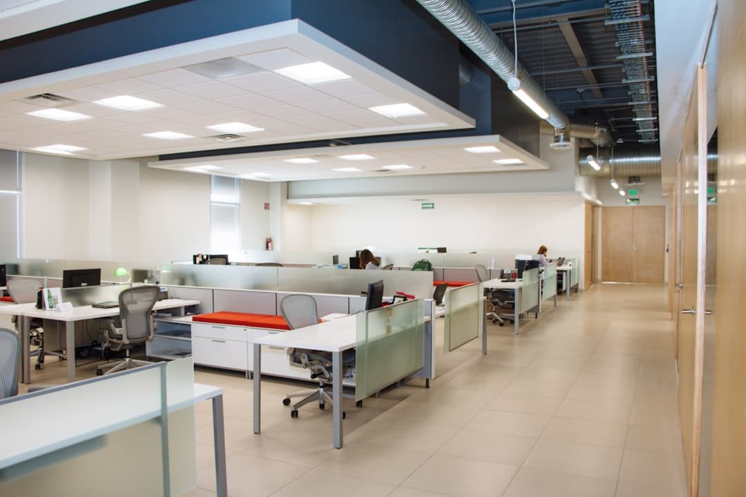 Interior ceiling vent and indoor air space