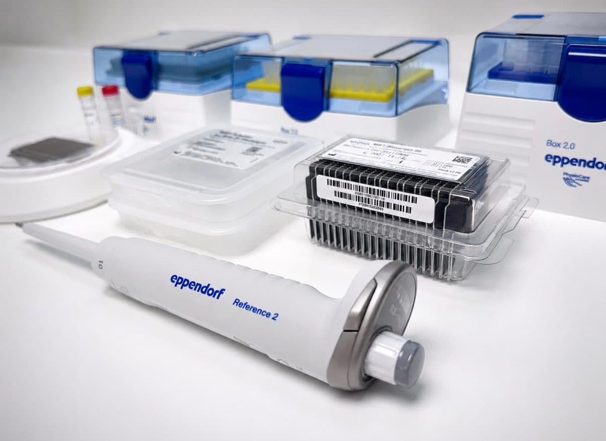 Eppendorf pipette with MALDI Biotyper target plates and sample consumables
