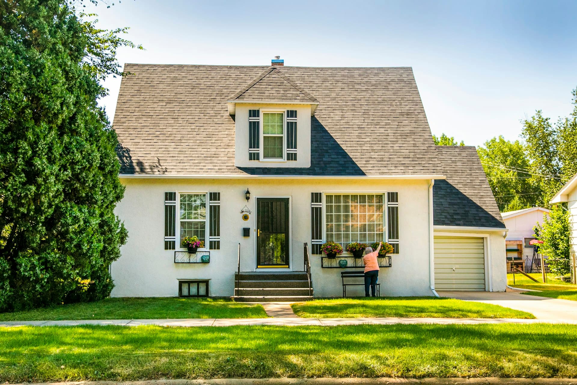 White American home with well-kept lawn